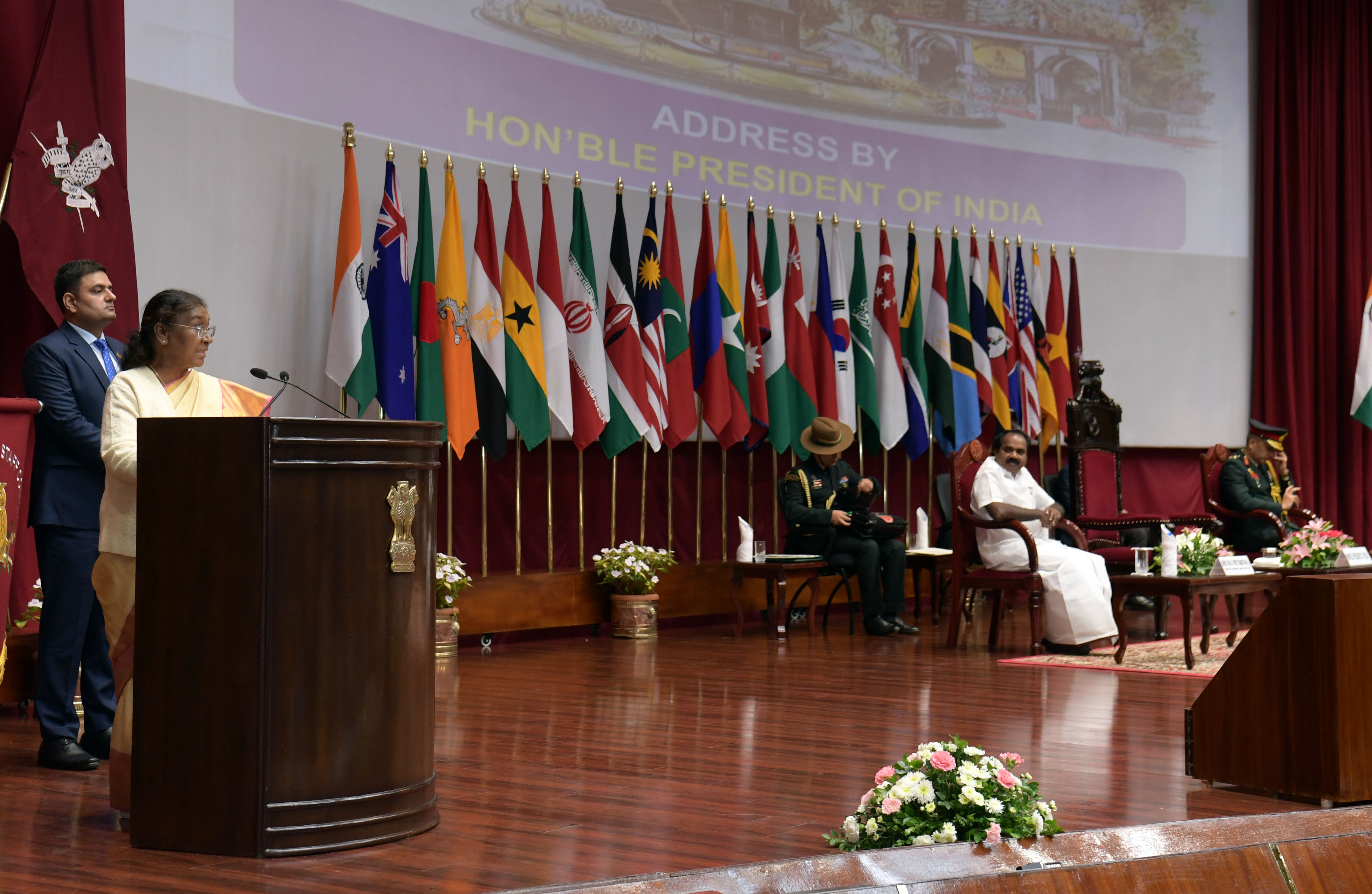 ADDRESS BY THE HON’BLE PRESIDENT OF INDIA SMT DROUPADI MURMU AT DEFENCE SERVICES STAFF COLLEGE, WELLINGTON