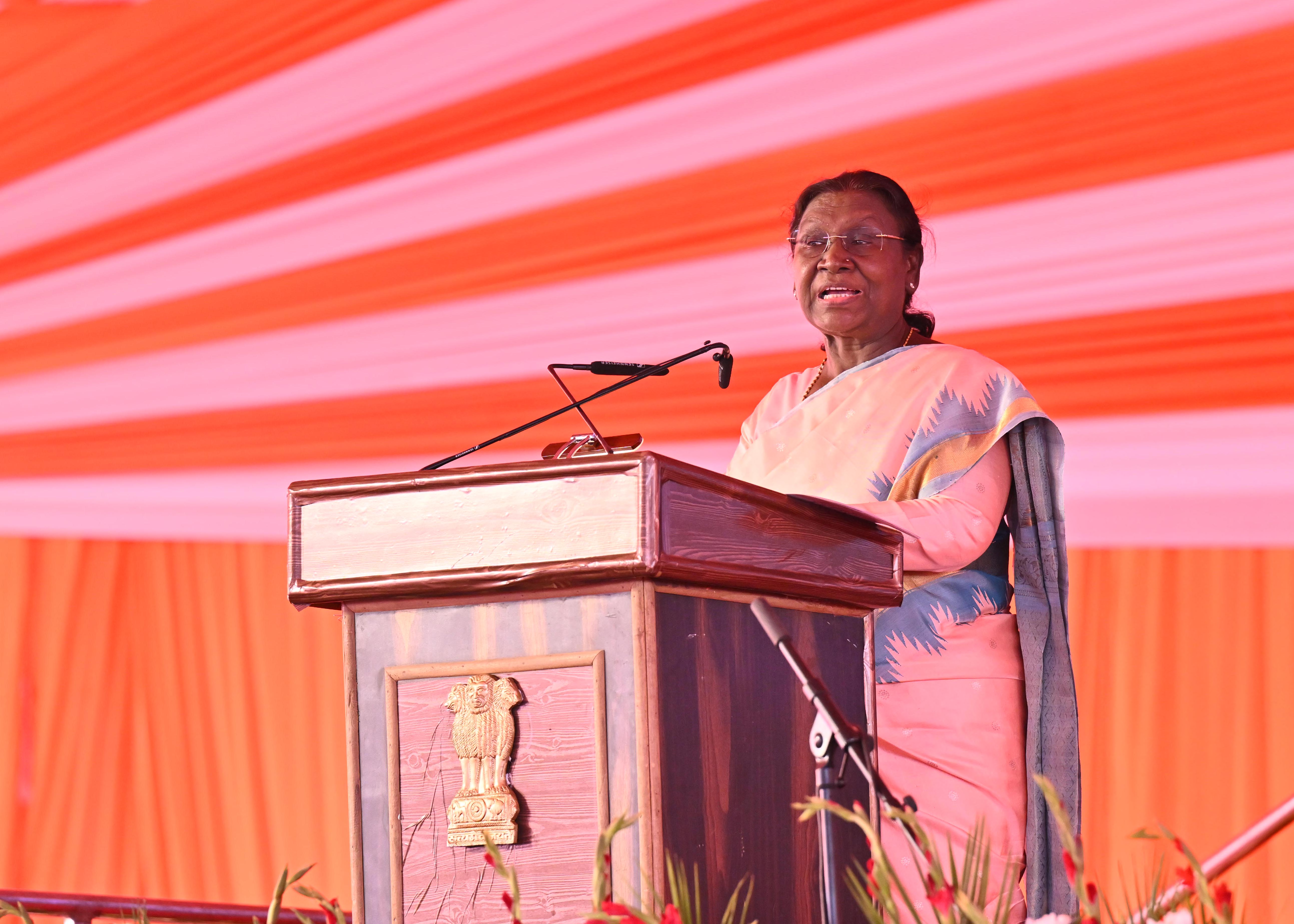 भारत की राष्ट्रपति, श्रीमती द्रौपदी मुर्मु का श्रीराम जन्मभूमि मंदिर में श्रीराम यंत्र की स्थापना समारोह में संबोधन (HINDI)