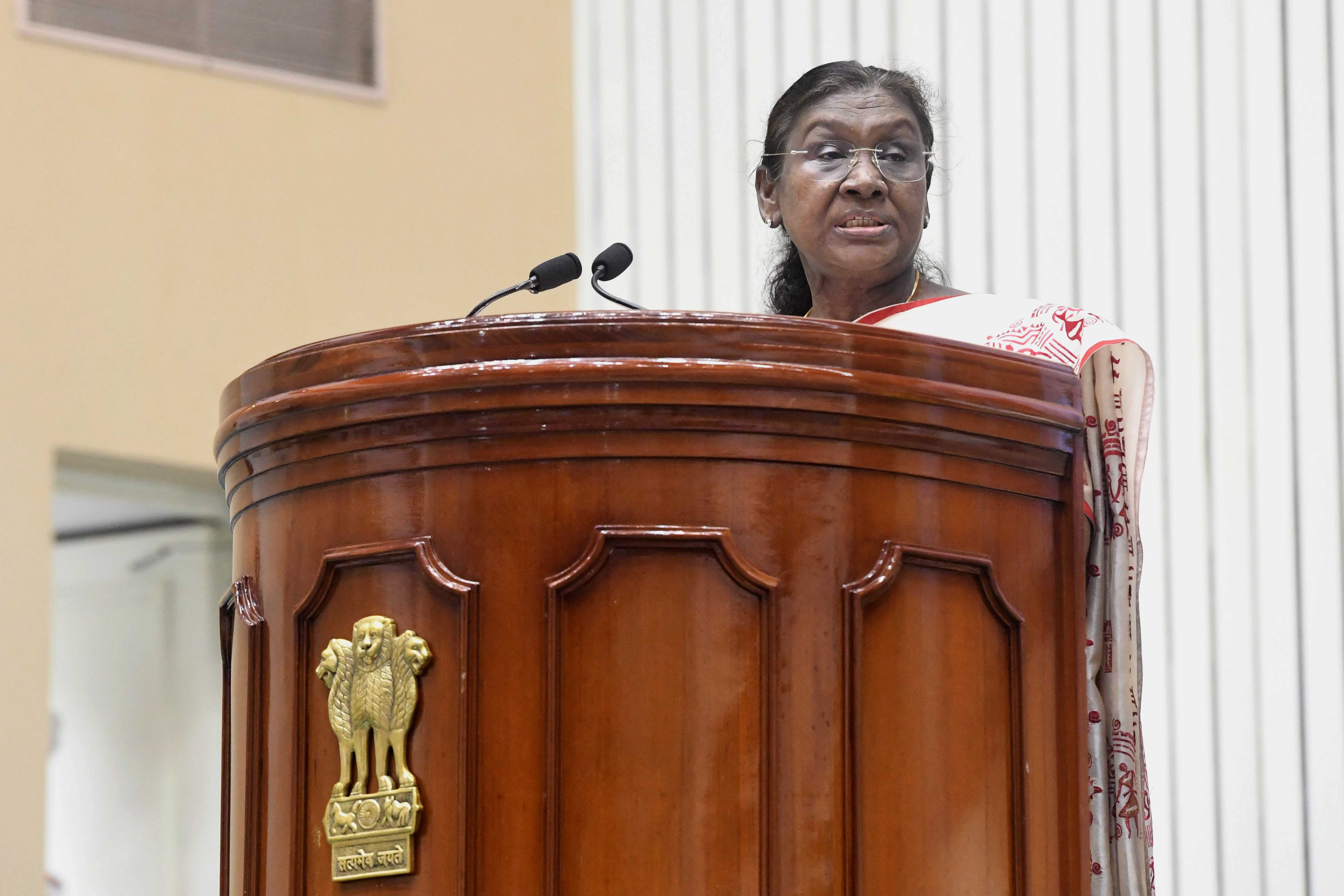 भारत की राष्ट्रपति श्रीमती द्रौपदी मुर्मु का स्वच्छ सर्वेक्षण 2024 पुरस्कार समारोह में संबोधन