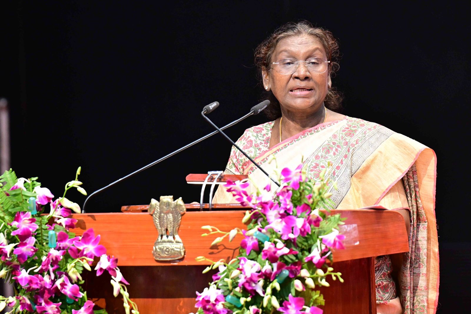 भारत की राष्ट्रपति श्रीमती द्रौपदी मुर्मु का ‘महायोगी गुरु गोरखनाथ आयुष विश्वविद्यालय’ के लोकार्पण समारोह के अवसर पर सम्बोधन (HINDI)