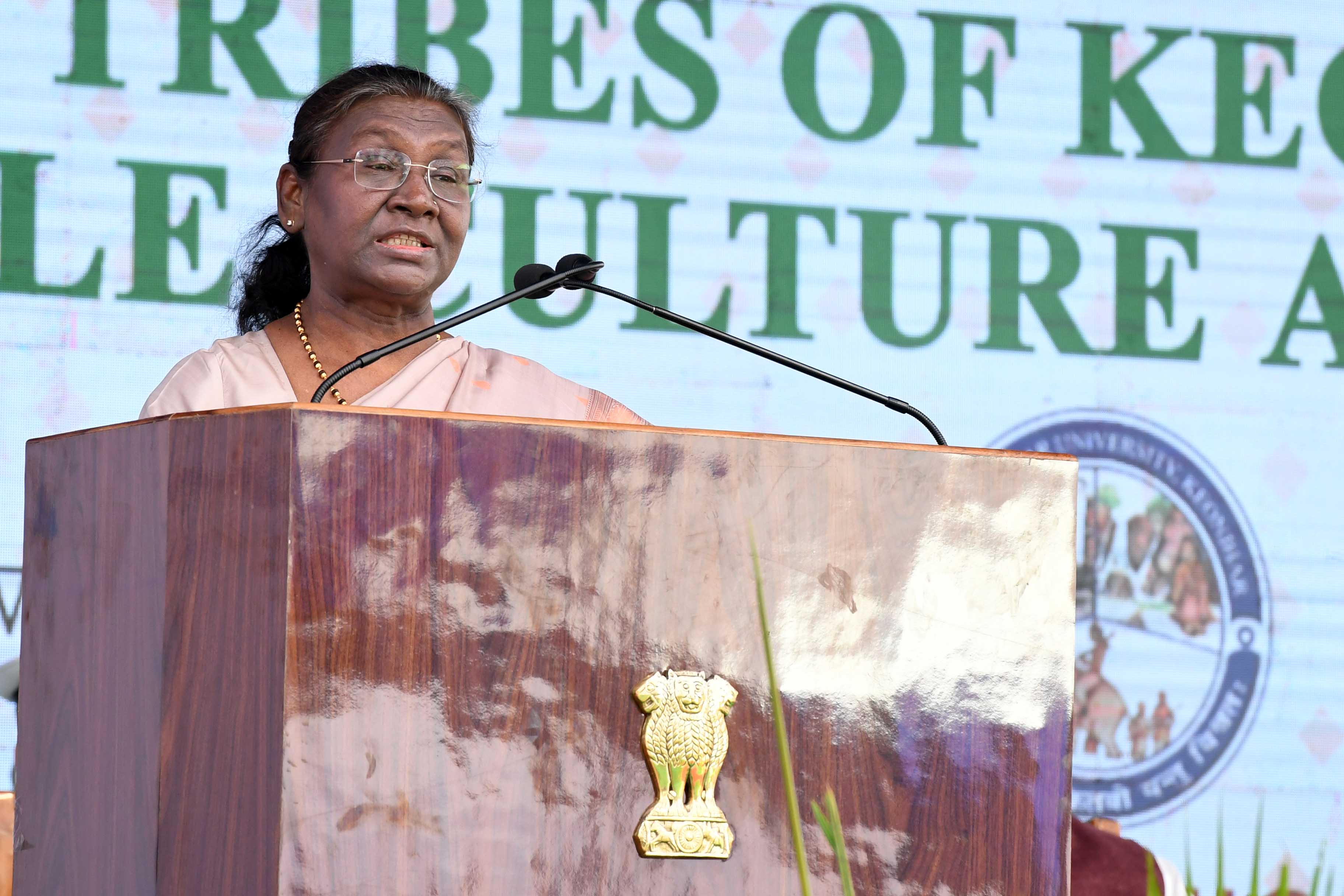 President Droupadi Murmu inaugurates a national seminar on ‘Tribes of Keonjhar: people, culture and heritage’ in Keonjhar, Odisha on Feb 29, 2024.