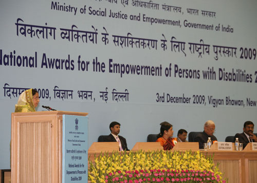 Speech by Hon'ble President of India, Shrimati Pratibha Devisingh Patil, at the Presentation of National Awards for the Empowerment of Persons With Disabilities at New Delhi