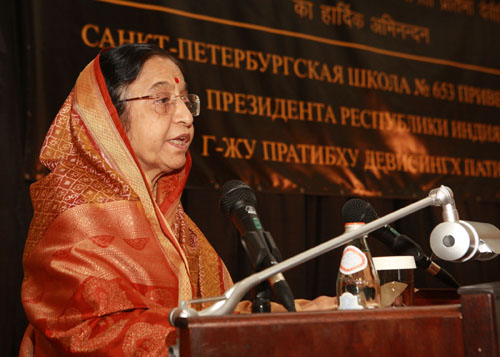 Speech by Hon'ble President of India, Shrimati Pratibha Devisingh Patil, at the Function of School No. 653, at St. Petersburg