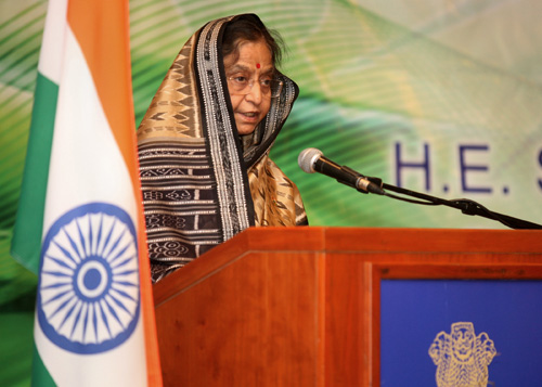 Speech by Her Excellency the President of India Shrimati Pratibha Devisingh Patil at the Reception for the Indian Community Hosted by the High Commissioner