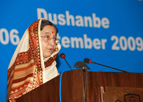 Speech by Hon'ble President of India, Shrimati Pratibha Devisingh Patil, at the Reception to Meet the India Community and Friends of India at Dushanbe in Tajikistan