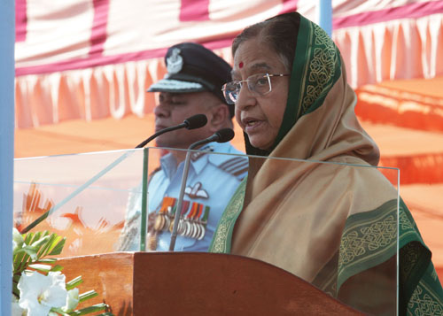 Speech by Her Excellency the President of India, Shrimati Pratibha Devisingh Patil, at the Presentation of Standards to 49 Transport Squadron & 107 Helicopter Unit