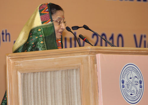 Speech by Her Excellency the President of India, Shrimati Pratibha Devisingh Patil at the Inauguration of the National Seminar on Recent Trends in Pharmacy Education and Practice