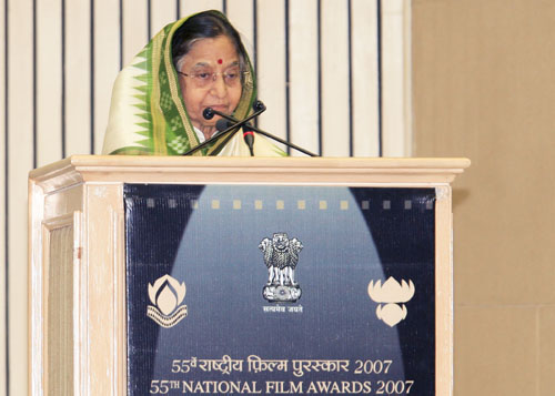 Speech by Hon'ble President of India, Shrimati Pratibha Devisingh Patil, at the Presentation of the National Film Awards and the Dada Saheb Phalke Award