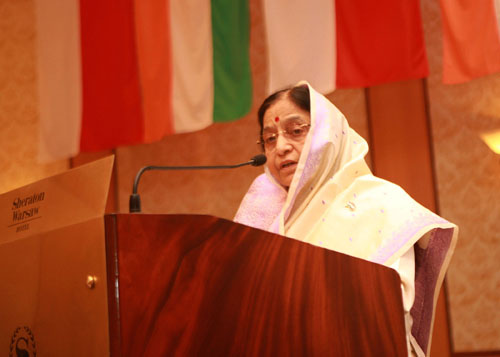 Speech by Her Excellency the President of India, Shrimati Pratibha Devisingh Patil, at the Reception for the Indian Community at Warsaw, Poland