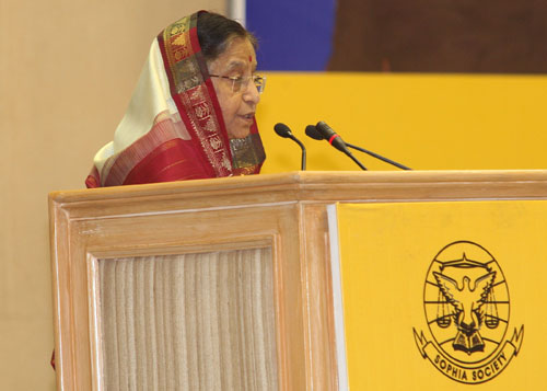 Speech by Her Excellency the President of India, Shrimati Pratibha Devisingh Patil at the Presentation of the Dr. Paulos Mar Gregorios Award