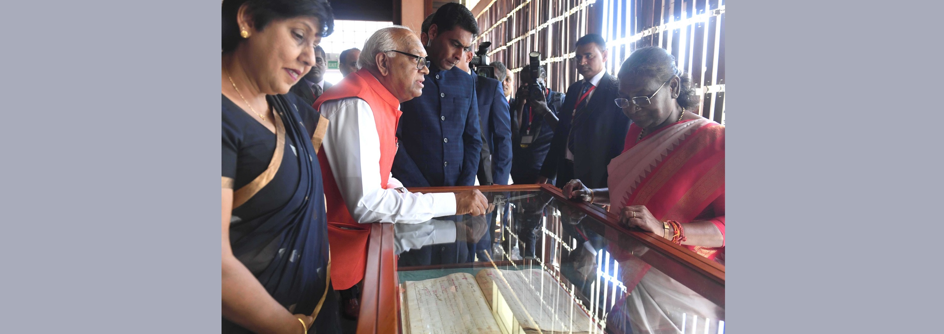 The President of India, Smt Droupadi Murmu visited the Mahatma Gandhi Institute (MGI), Moka, Mauritius on March 12, 2024.