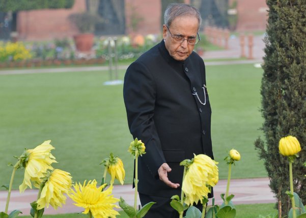 The President of India, Shri Pranab Mukherjee opened the annual ‘Udyanotsav’ of the Mughal Gardens of Rashtrapati Bhavan on February 15, 2014. The Mughal Gardens will remain open for general public from February 16 to March 16, 2014. 