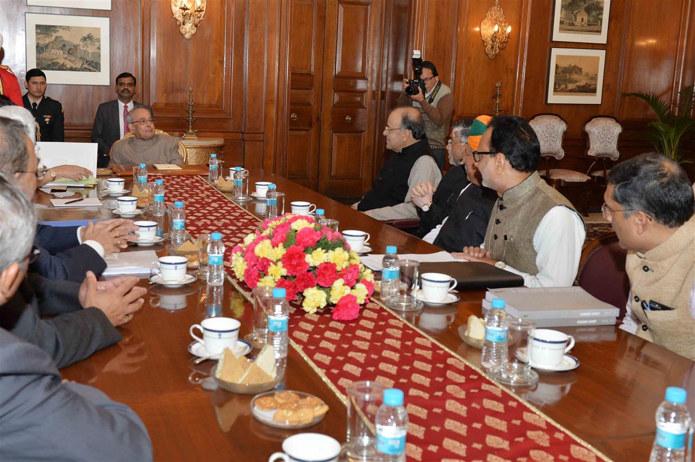 The President of India, Shri Pranab Mukherjee meeting with Shri Arun Jaitley, Minister of Finance, Shri Arjun Ram Meghwal, MOS (Finance), Shri Santosh Kumar Gangwar, MOS (Finance) and other officers from Ministry of Finance at Rashtrapati Bhavan on Februa