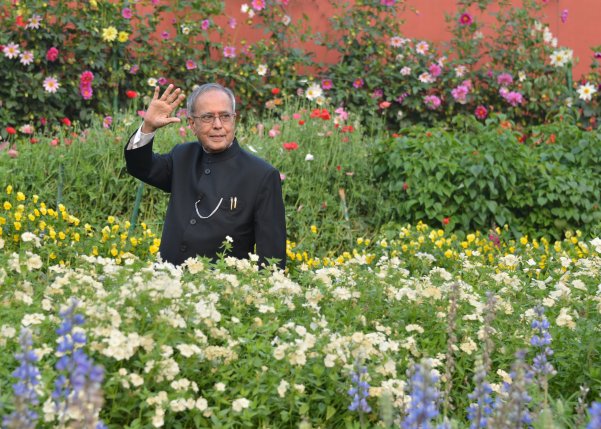 The President of India, Shri Pranab Mukherjee opened the annual ‘Udyanotsav’ of the Mughal Gardens of Rashtrapati Bhavan on February 15, 2014. The Mughal Gardens will remain open for general public from February 16 to March 16, 2014. 