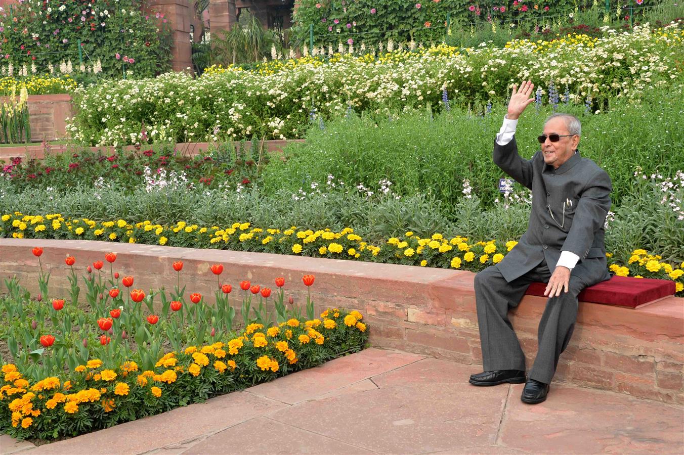 The President of India, Shri Pranab Mukherjee gracing the opening of the Udyanotsav - 2017 at Mughal Garden of Rashtrapati Bhavan on February 04, 2017.