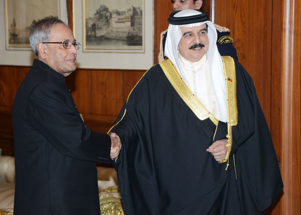 The King of Kingdom of Bahrain, His Majesty King Hamad Bin Isa Al Khalifa calling on the President of India, Shri Pranab Mukherjee at Rashtrapati Bhavan in New Delhi on February 19, 2014. 