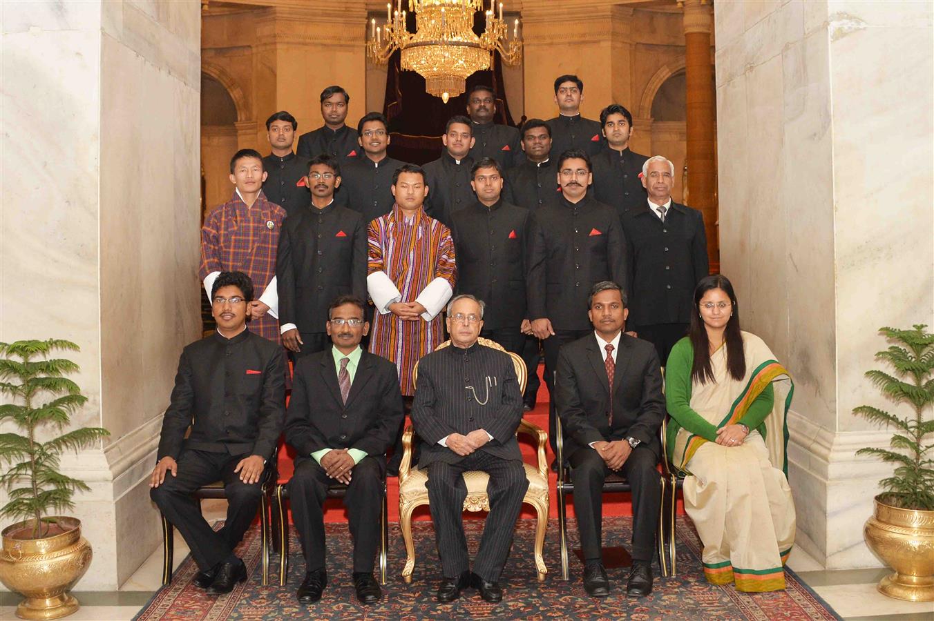 The President of India, Shri Pranab Mukherjee with Officer Trainees of Indian Audit and Accounts Service (IA&AS) (2015 batch) from National Academy of Audit and Accounts, Shimla at Rashtrapati Bhavan on February 19, 2016. 