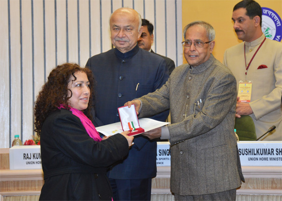 The President of India, Shri Pranab Mukherjee while presenting the Census Medals at Vigyan Bhavan in New Delhi on January 11, 2013. Also seen are the Union Minister of Home Affairs, Shri Sushilkumar Shinde, Union Minister of State for (Independent Charge)