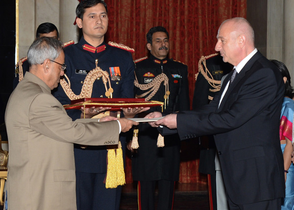 The Ambassador of the Slovak Republic, His Excellency Mr. Zigmund Bertok presenting his credentials to the President of India, Shri Pranab Mukherjee at Rashtrapati Bhavan in New Delhi on February 28, 2014. 