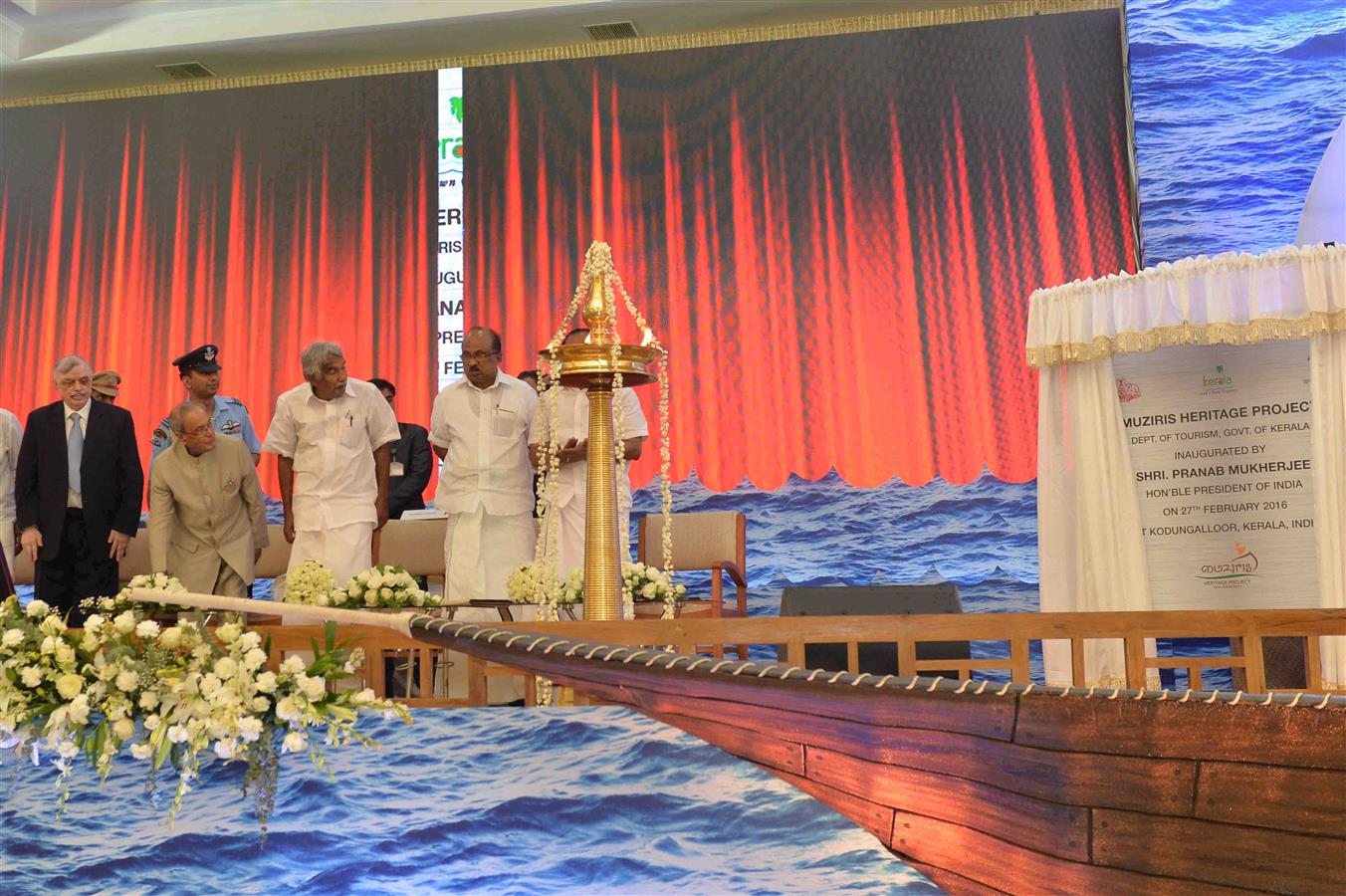 The President of India, Shri Pranab Mukherjee inaugurating the Muziris Heritage Project at Kodungaloor in Kerala on February 27, 2016. 