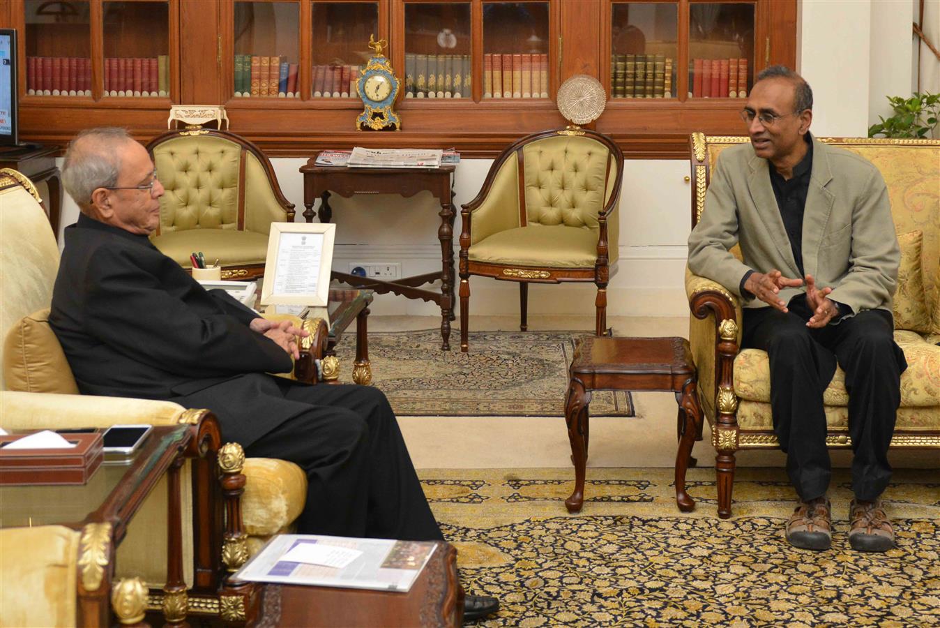 Prof. Sir Venkataraman Ramakrishnan, Nobel Laureate calling on the President of India, Pranab Mukherjee at Rashtrapati Bhavan on January 8, 2016. 