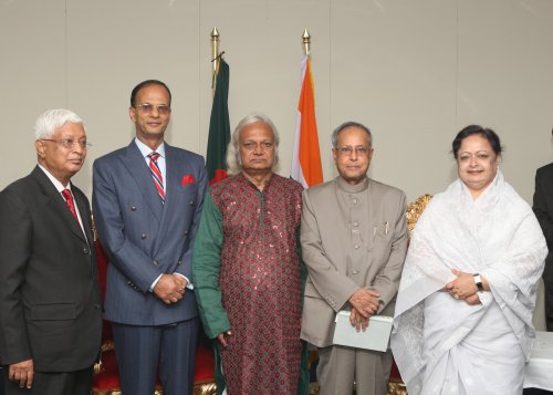 The Member of Bangladesh India Citizens Council, Shri Monoranjan Ghosal along with others calling on the President of India, Shri Pranab Mukherjee at Dhaka, Bangladesh on March 4, 2013.