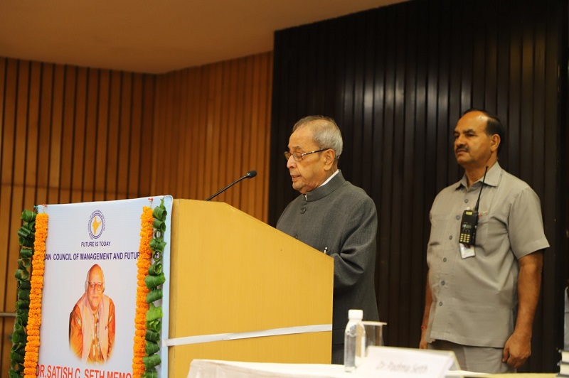 The Former President of India, Shri Pranab Mukherjee delivering the  							  10th Dr Satish C Seth Memorial Lecture on September 14, 2019.