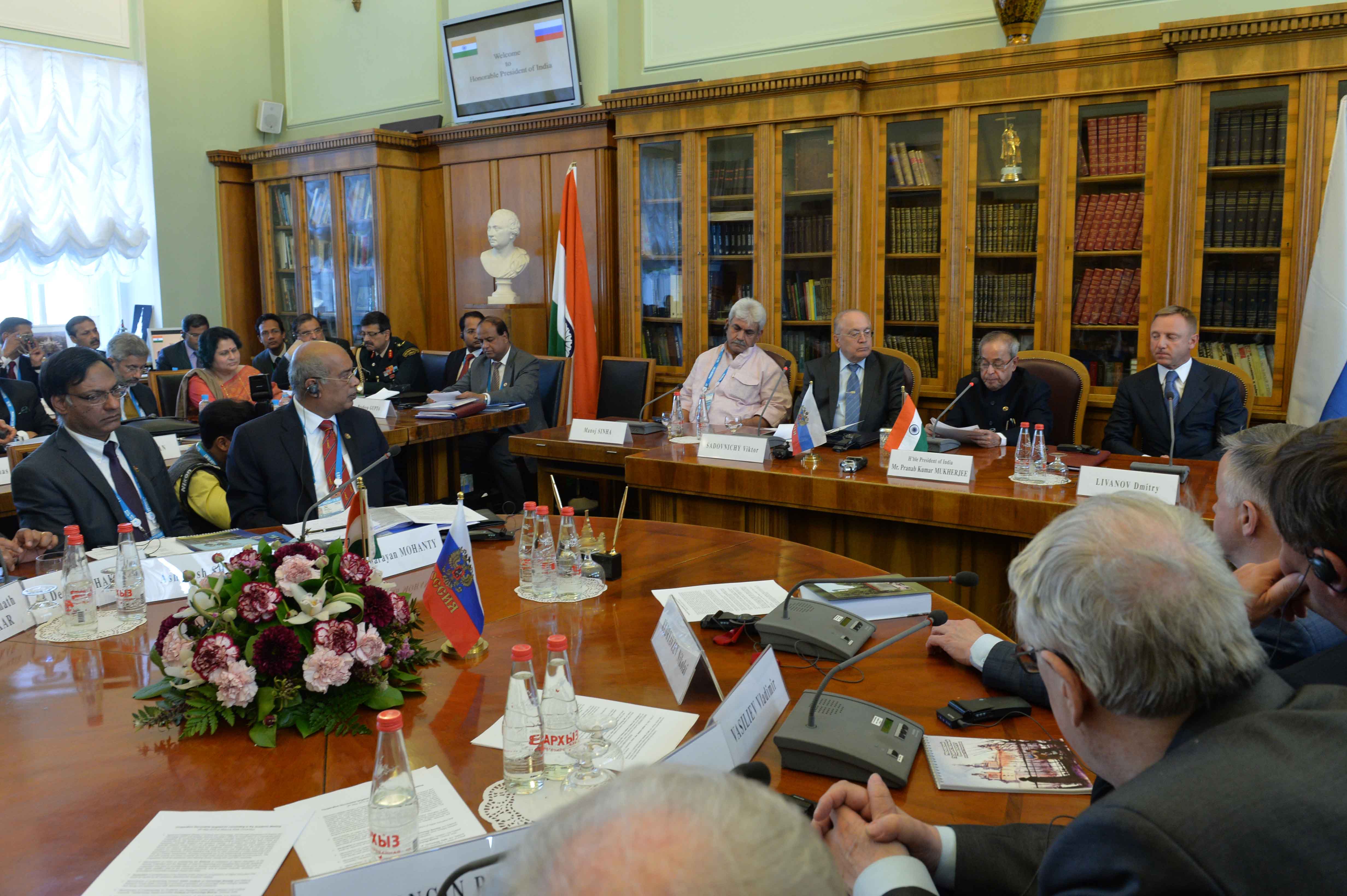 The President of India, Shri Pranab Mukherjee meeting with the Rectors and Educationists from various Universities at Moscow State University at Moscow in Russia on May 8, 2015.