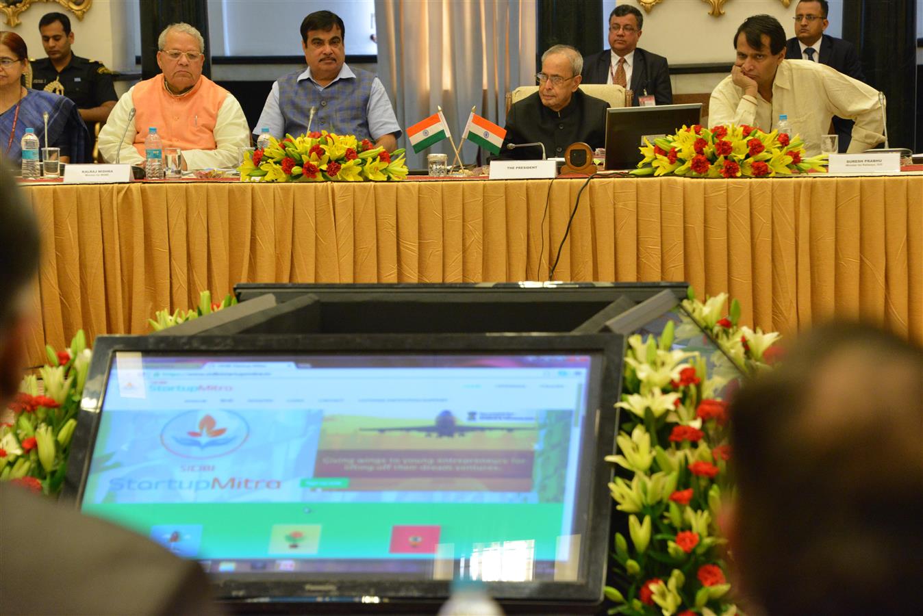 The President of India, Shri Pranab Mukherjee at the presentation on key Recommendations Emanating from the Round Table Discussions during the Festival of Innovation at Rashtrapati Bhavan Cultural Centre on March 17, 2016. 