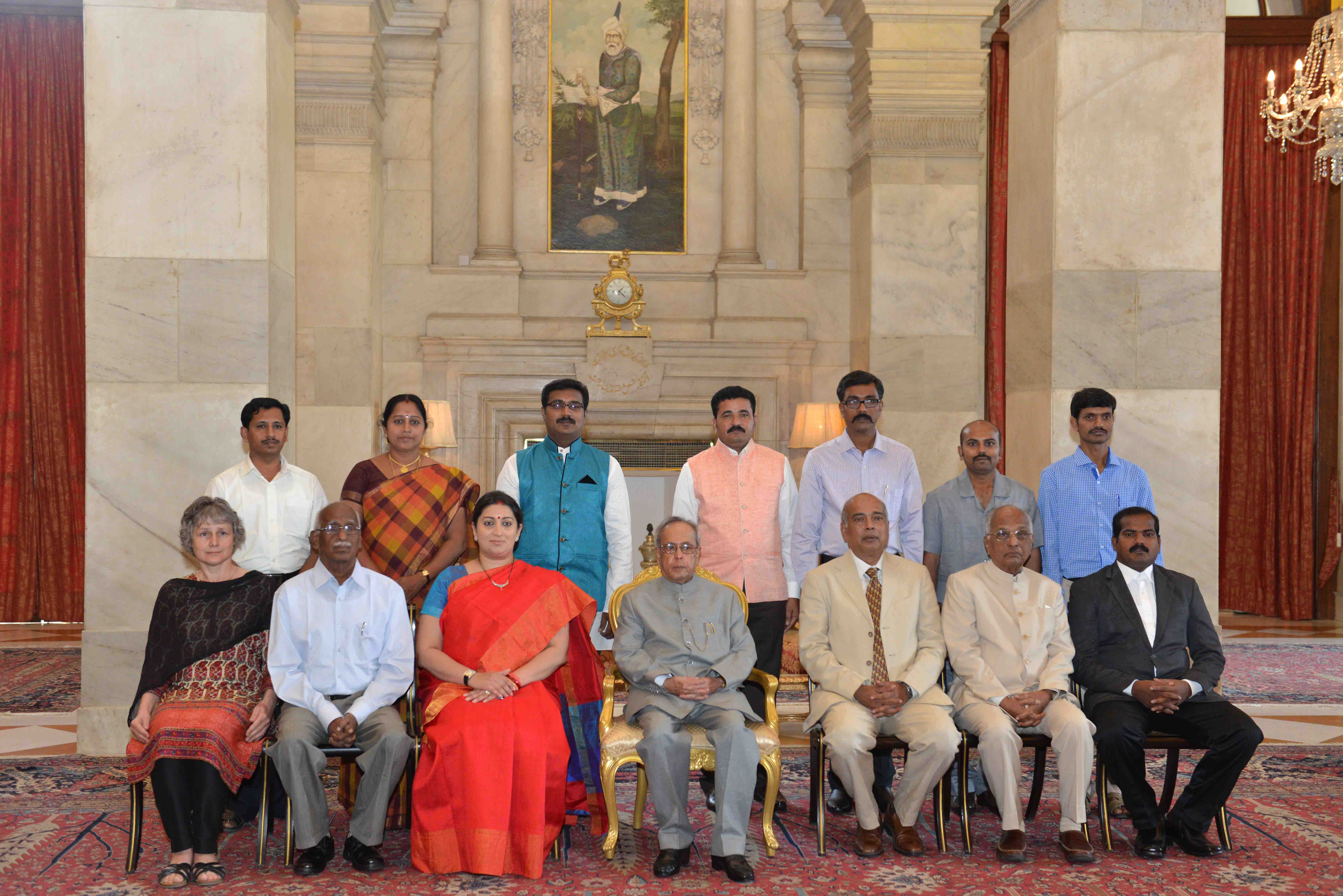 The President of India, Shri Pranab Mukherjee with recipients of Presidential Award for Classical Tamil for 2011-2012 and 2012-2013 at Rashtrapati Bhavan on May 14, 2015.