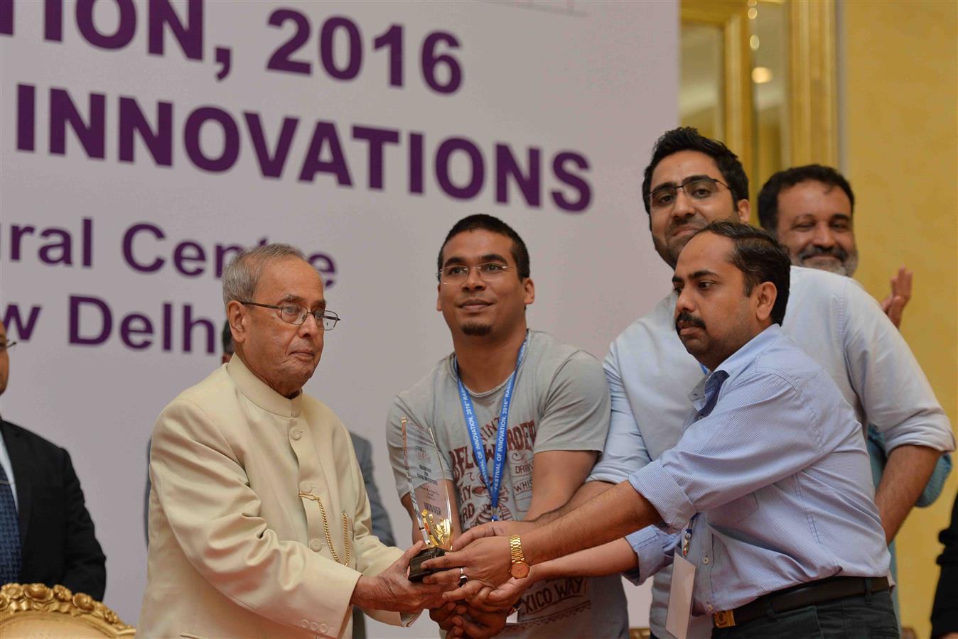 The President of India, Shri Pranab Mukherjee presenting the award to the winner of the Hackathon Coding Competition on the subject ‘Teacher taking attendance after every class’ at Rashtrapati Bhavan Cultural Centre on March 19, 2016. 