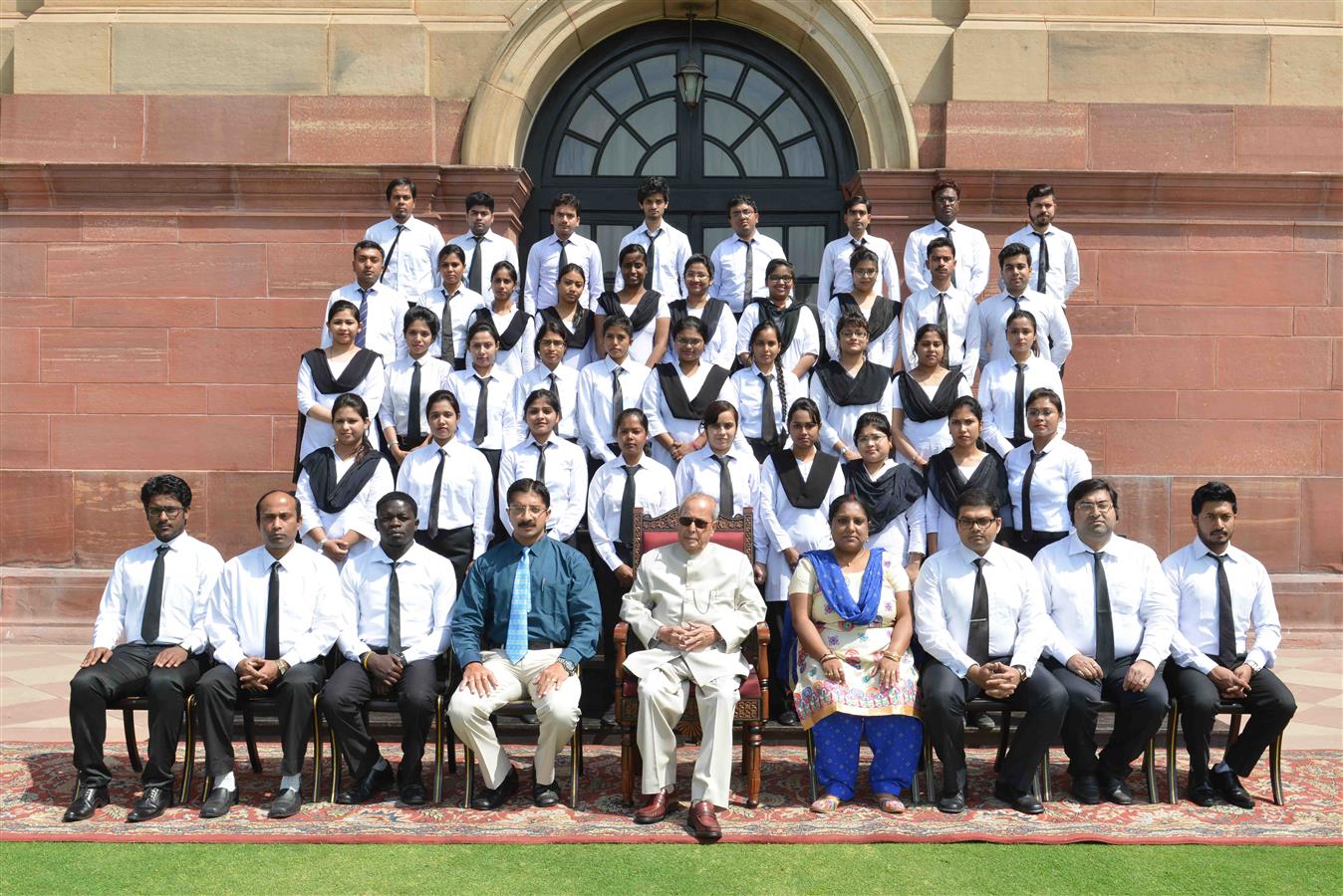 The President of India, Shri Pranab Mukherjee with Students from Durgapur Institute of Legal Studies, Burdwan at Rashtrapati Bhavan on March 21, 2017.