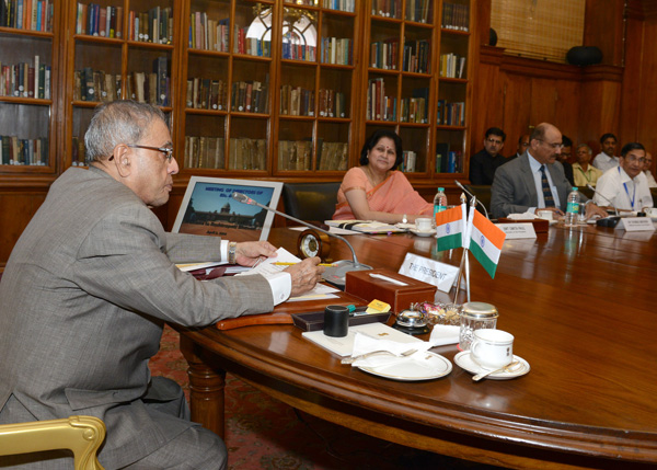 The President of India, Shri Pranab Mukherjee addressing the meeting of the Directors of Indian Institute of Science (IISc), Bangalore and Indian Institutes of Science Education and Research (IISERs) at Rashtrapati Bhavan in New Delhi on April 3, 2014. 