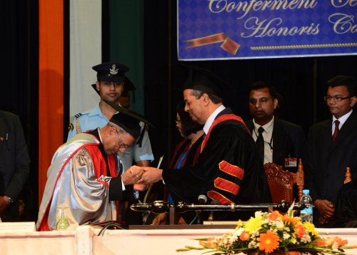 TThe President of India, Shri Pranab Mukherjee being conferred the Degree of Doctor of Civil Law honoris causa by the Chancellor of the University of Mauritius, Shri Ramesh Jeewoolall at Port Louis in Mauritius on March 13, 2013.