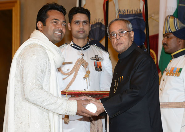 The President of India, Shri Pranab Mukherjee while presenting a Padma Awards during the Civil Investiture – II at the Durbar Hall of Rashtrapati Bhavan in New Delhi on April 26, 2014. 