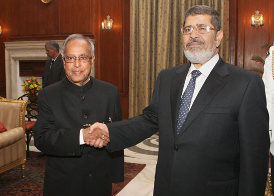 The President of the Arab Republic of Egypt, H.E. Dr. Mohamed Morsy calling on the President of India, Shri Pranab Mukherjee at Rashtrapati Bhavan in New Delhi on March 19, 2013.