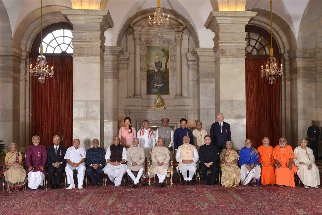 The President of India, Shri Pranab Mukherjee with recipients of Padma Vibhushan and Padma Bhushan Award at Civil Investiture Ceremony at Rashtrapati Bhavan on April 12, 2016. 