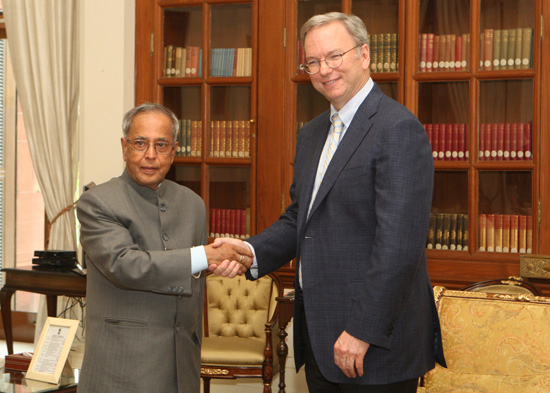 The Executive Chairman of the Google, Mr. Eric Schmidt calling on the President of India, Shri Pranab Mukherjee at Rashtrapati Bhavan in New Delhi on March 20, 2013.