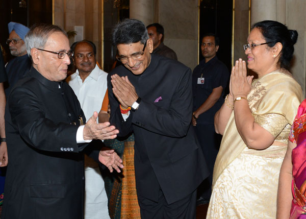 The President of India, Shri Pranab Mukherjee hosted a Dinner to the Shri Justice Rajendra Mal Lodha, Chief Justice of India and the Shri Justice P. Sathasivam, Former Chief Justice of India at Rashtrapati Bhavan in New Delhi April 27, 2014. 