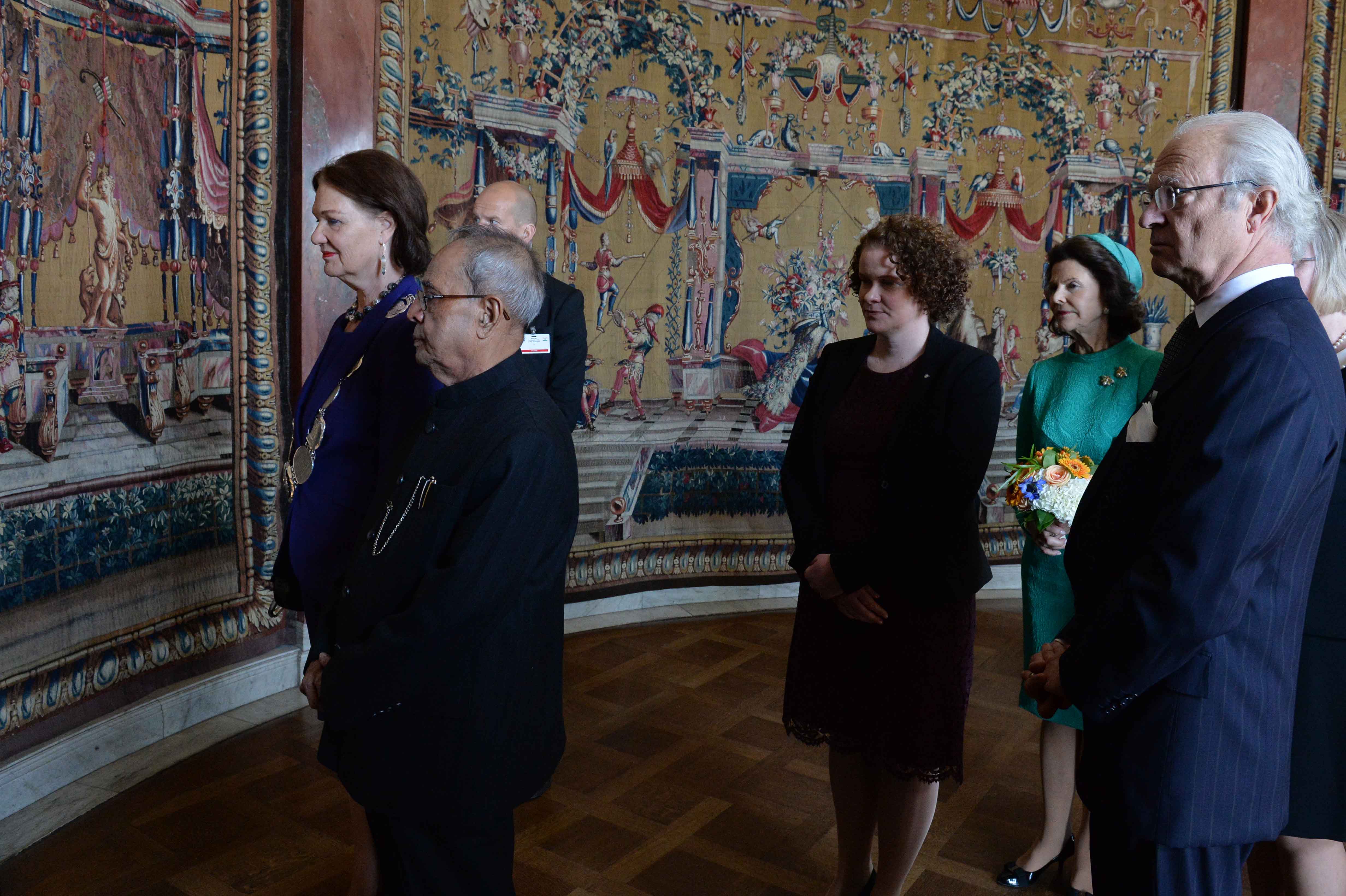 The President, Shri Pranab Mukherjee with the H.M King Carl XVI Gustf, the Mayor of Stockholm, Ms. Karin Wanngard and the President of the Stockholm City Council, Ms. Eva Louise Erlandsson Slorach at Stockholm in Sweden on June 1, 2015.