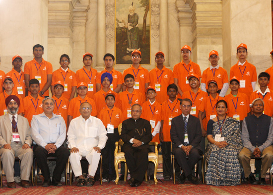 The President of India, Shri Pranab Mukherjee with the recipients of Innovation in Science Pursuit for Inspired Research Awards at Rashtrapati Bhavan in New Delhi on March 22, 2013. Also seen is the Union Minister of Science and Technology, Shri S. Jaipal