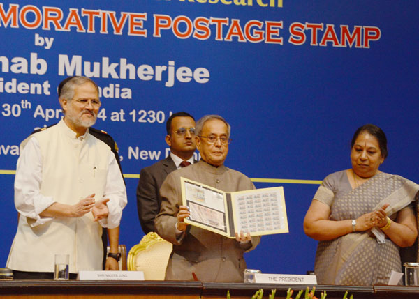 The President of India, Shri Pranab Mukherjee releasing the Commemorative Stamp on the occasion of the Golden Jubilee year of Excellence of Gobind Ballabh Pant Hospital at Rashtrapati Bhavan Auditorium in New Delhi on April 30, 2014. Also seen is the Lt. 