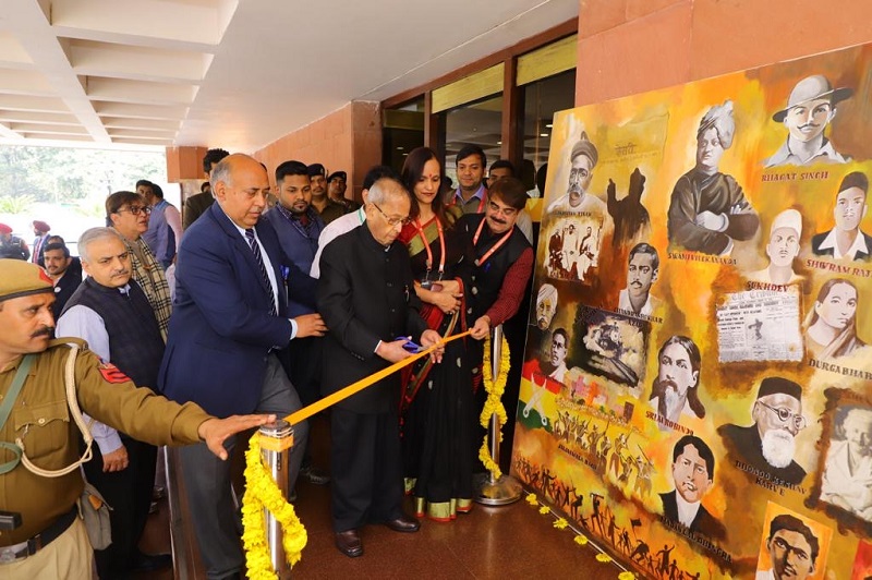 The Former President of India, Shri Pranab Mukherjee at the 10th Annual National Conclave of  								Bharatiya Chhatra Sansad held at Vigyan Bhavan, New Delhi.