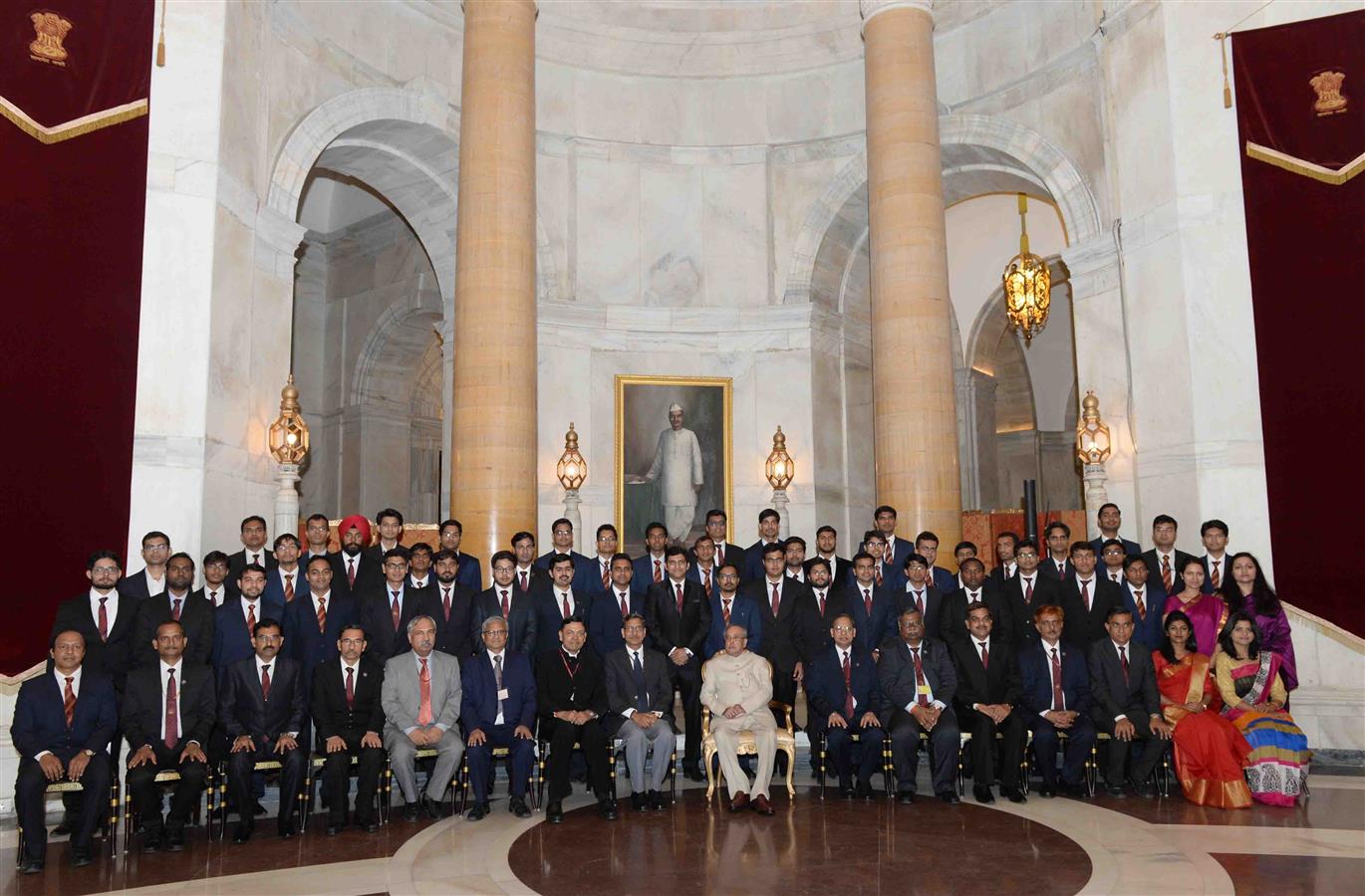 The President of India, Shri Pranab Mukherjee meeting the Probationary Officers of IRAS, IRPS, IRSS and IRSE of Indian Railway Services at Rashtrapati Bhavan on March 05, 2017.