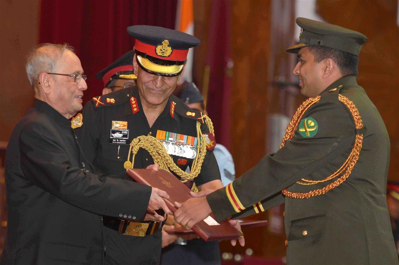 The President of India, Shri Pranab Mukherjee presenting the degree certificate to a student at the Convocation of the 71st Staff Course of Defence Services Staff College (DSSC) at Wellington, Nilgiris in Tamil Nadu on April 15, 2016. 