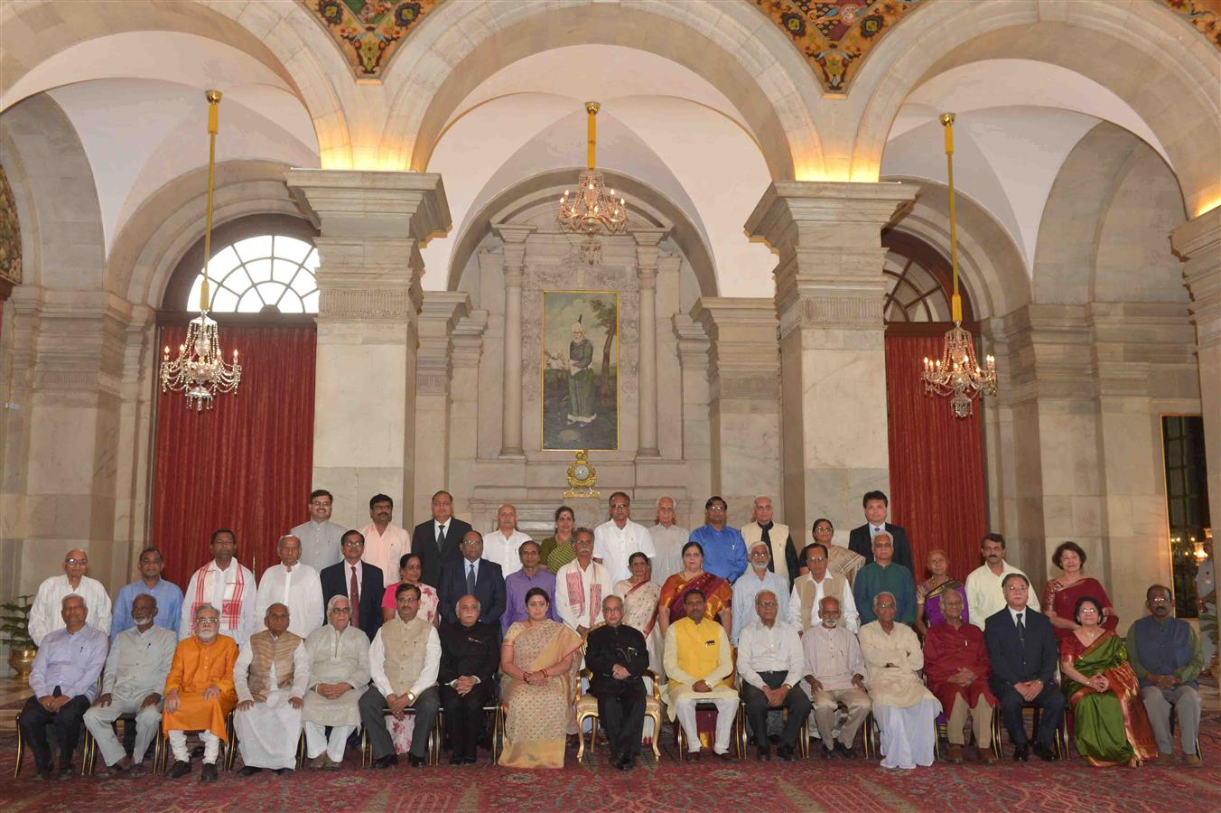 The President of India, Shri Pranab Mukherjee with recipients of Hindi Sevi Samman Yojana Awards for the Years 2012, 2013 & 2014 at Rashtrapati Bhavan on April 19, 2016. 