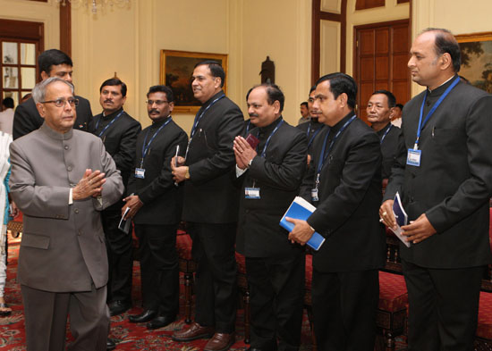 The President of India, Shri Pranab Mukherjee meeting with the State Civil Service Officers promoted to the IAS and undergoing the 113th Induction Training Programme at Lal Bahadur Shastri National Academy of Administration, Mussoorie at Rashtrapati Bhava