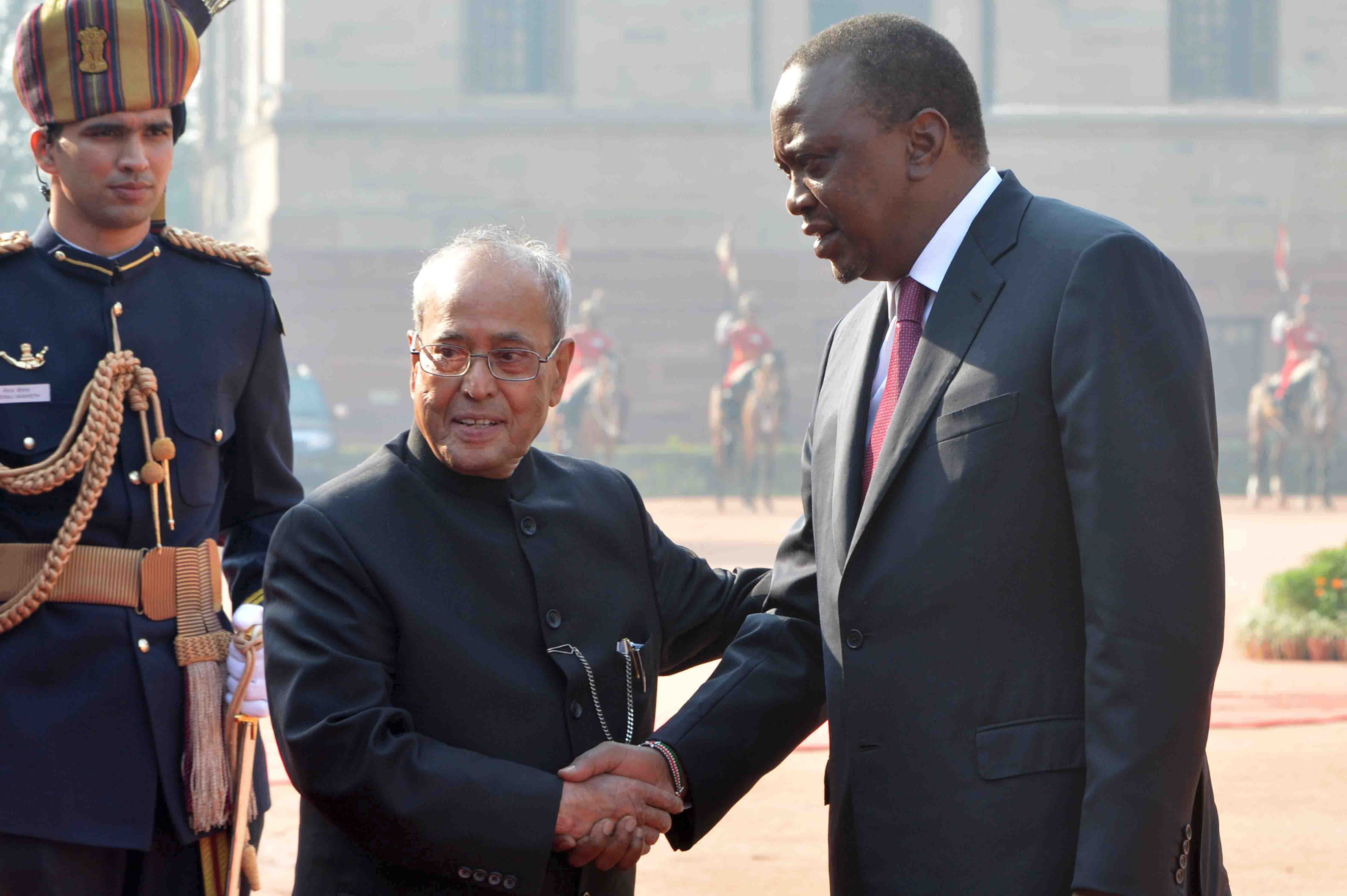 The President of India, Shri Pranab Mukherjee receiving the President of the Republic of Kenya, H.E. Mr. Uhuru Kenyatta during his Ceremonial Reception at the Forecourt of Rashtrapati Bhavan on January 11, 2017.