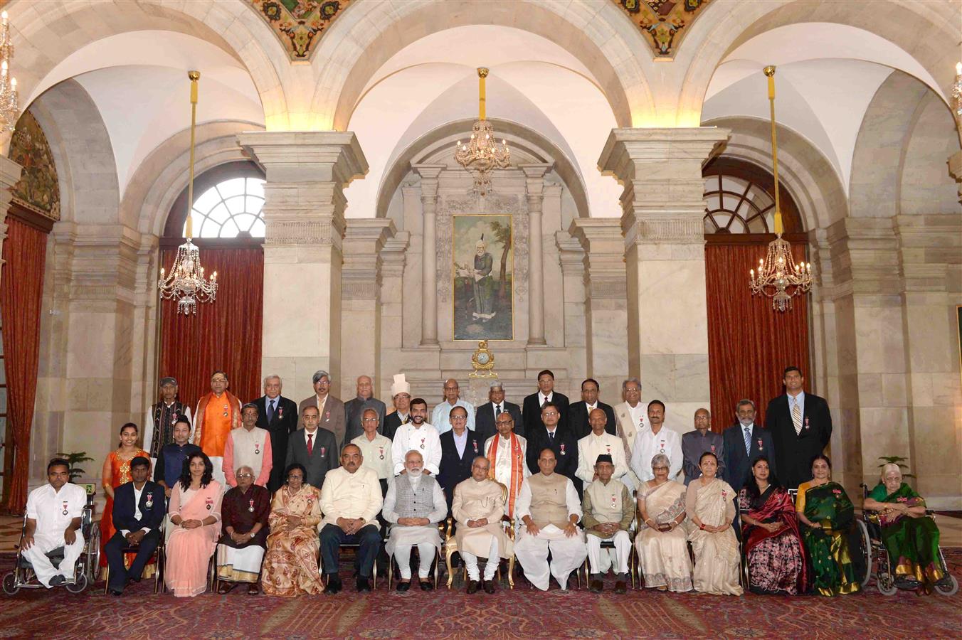 The President of India, Shri Pranab Mukherjee with recipients of Padma Shri Award at a Civil Investiture Ceremony at Rashtrapati Bhavan on April 13, 2017.