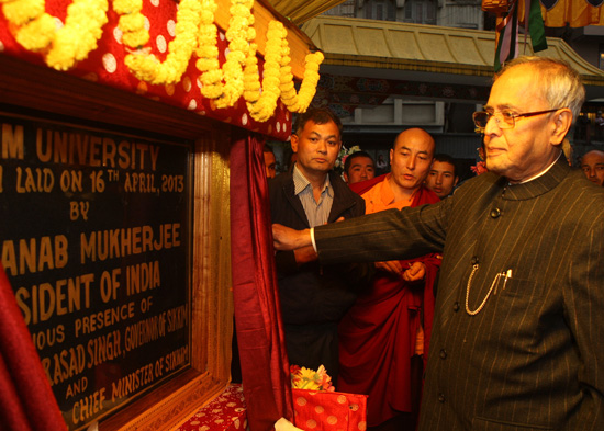 The President of India, Shri Pranab Mukherjee laying the foundation stone of the Sikkim University (Central University) at Gangtok in Sikkim on April 16, 2013.